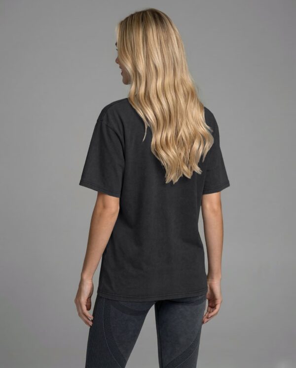 futbolka-unyseks-oversize-boxy-fit-nordvik-urban-shadow-stone-wash-graphite-black2376-74828250296533_63c8a6b356 Футболка Nordvik Urban Shadow — бежева